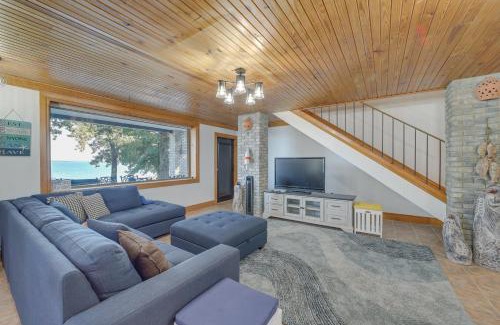 Hoyt House | Lakefront Eufaula Escape with Dock and Private Beach!