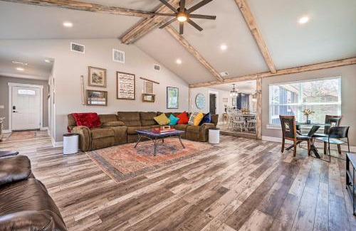 Fort Towson House | Lakefront Fort Towson Home Private Dock and 3 Decks