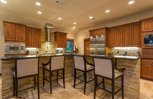 Horseshoe Bend Estates House | Lakefront Gem On Lake Austin