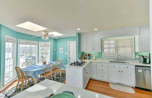 Leasburg House | Lakefront, Great Views, Hot Tub, Boat Options