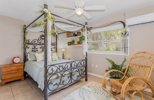 Southwest Orlando House | Lakefront Guest House by downtown :Boat, Fishing…