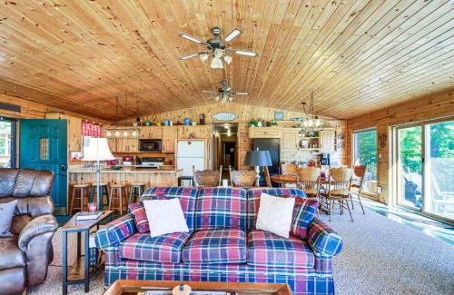 Hackensack House | Lakefront Hackensack Cabin with Patio and Grill!