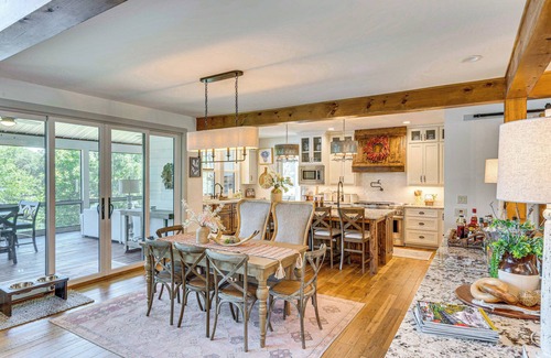 Hiawassee House | Lakefront Hiawassee Gem: Boat Dock w/Rooftop Deck