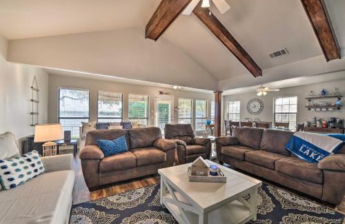 Granbury House | Lakefront Home Less Than 3 Miles to Historic Granbury!