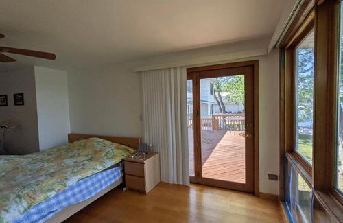 Fox Lake Apartment | lakefront home
