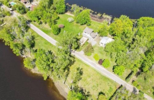 Gatineau House | Lakefront House 25 minutes from downtown Ottawa-Gatineau