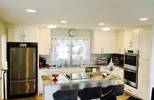 Waterford House | Lakefront Island Inn On Sylvan/Otter Lake