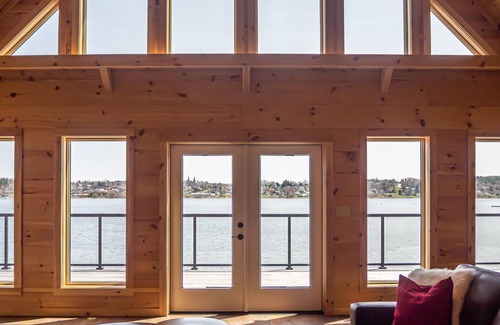 Lafontaine Cabin | Lakefront log cabin on Georgian Bay
