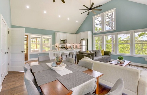 Wedowee House | Lakefront Luxury Retreat, Kayaks, Game Room, Firepit, Pool Table & Private Dock