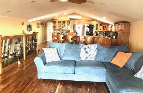 West End House | LAKEFRONT MARINA HOME- 3 DECKS, SUNSET VIEWS, 12 MIN TO FR QTR
