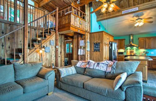 Montague House | Lakefront Montague Cottage with Deck and Beach!