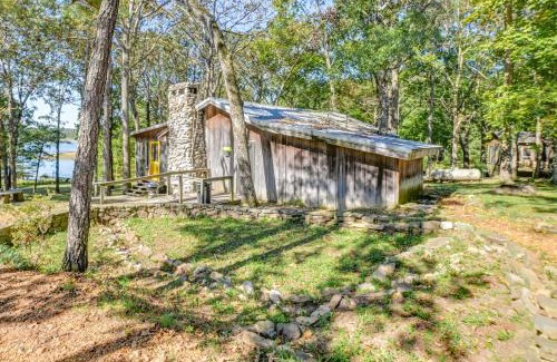 New Concord House | Lakefront New Concord Paradise with Screened Porch!