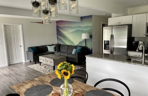 Lakewood House | Lakefront Newly Renovated 3 BedroomWith Easy Access to Acadia, MDI and Schoodic