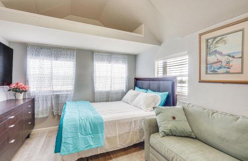 Parker Apartment | Lakefront Panama City Studio with Hot Tub Access