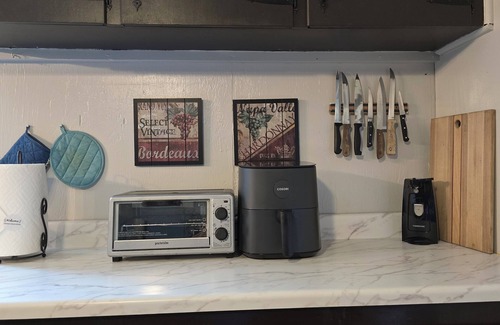 Clermont Cabin | LAKEFRONT- peaceful hideaway, short drive to attractions, springs and beaches.