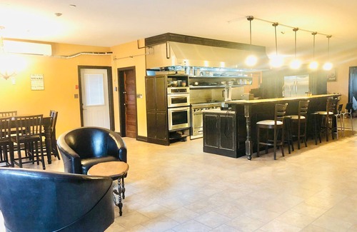Port Stanton House | Lakefront property - Lake Sparrow Guest House
