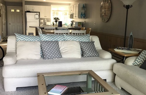 Center Ossipee House | Lakefront property in perfect condition. Reserve now for coveted summer weeks.