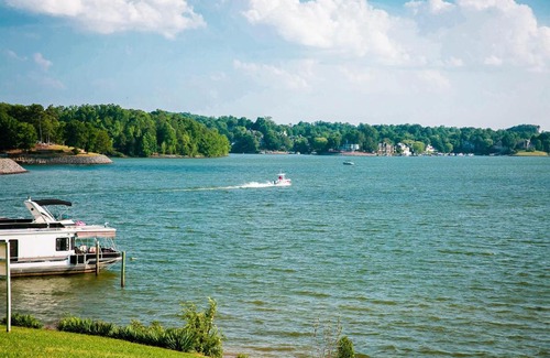 Steele Creek House | Lakefront Property Studio with Private Porch #38 at Long Cove Resort