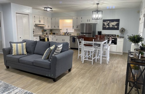 Norwood House | Lakefront Retreat on Lake Tillery