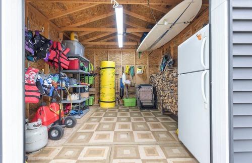 Hillman House | Lakefront Retreat on Platte Lake - Sleeps 18 - 2 King Ensuites - Pontoon Rental