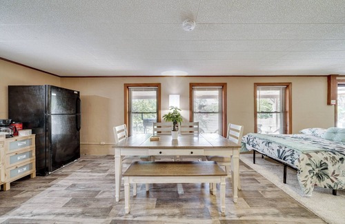 Fort Towson Apartment | Lakefront Retreat w/Patio in Fort Towson!