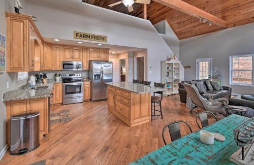 Cub Run House | Lakefront Retreat with Views, Near Mammoth Cave!