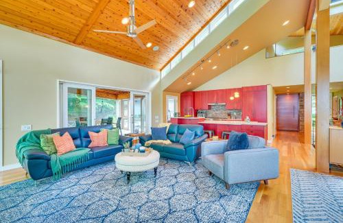 Roxboro House | Lakefront Roxboro Home with Private Dock!
