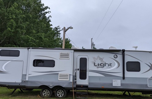 Northern Alberta House | Lakefront RV near beach & golf course!