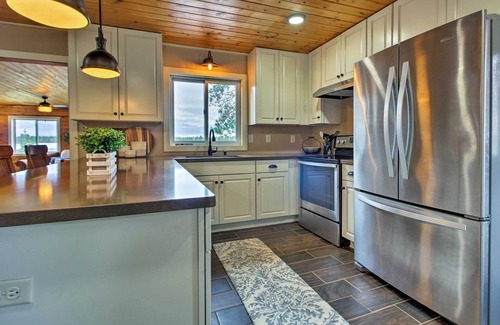 Solon Springs Cabin | Lakefront Solon Springs Cabin w/Private Dock!