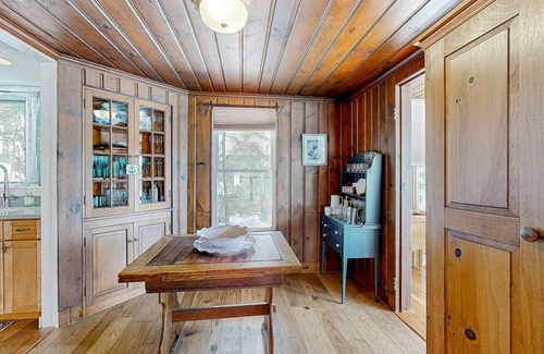 Laconia House | Lakefront spacious all season home w/dock, deck, outdoor kitchen, sunrise views