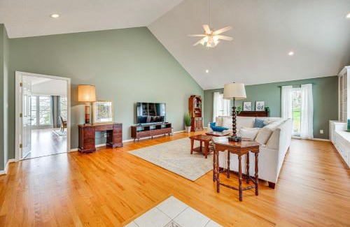 Troutman House | Lakefront Troutman House with Spectacular Sunsets!