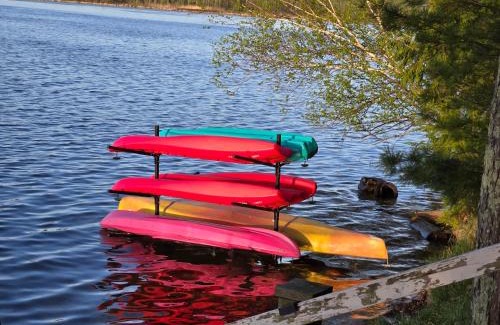 Honor House | Lakefront! Twin Birch Resort - The Green Laker
