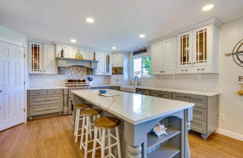 Stansbury Park House | Lakefront Utah Home with Private Beach, Dock and Canoe
