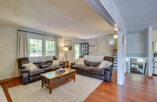 Bracey House | Lakefront Vacation Rental with Views and Hot Tub!