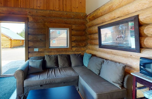 Lac Le Jeune Cabin | Lakefront wilderness resort cabin with deck, full kitchen, & internet