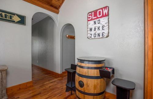 Dandridge House | Lakefront with 3 King Beds, Pool Table, Arcade Barrel