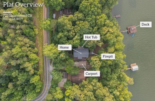 Toccoa House | Lakefront with Dock and Hot Tub!