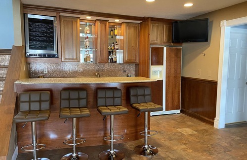 Cicero House | Lakehouse Oasis on Morse Reservoir —Private Getaway for Families & Groups