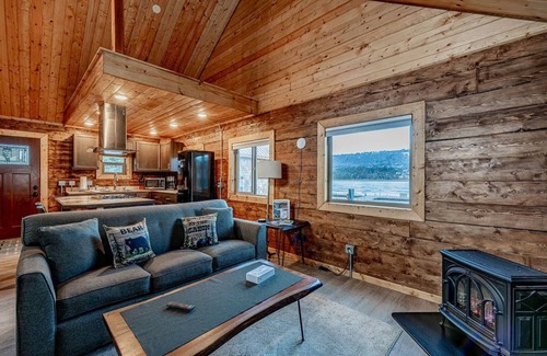 Homer Cabin | Lakeshore Cabins