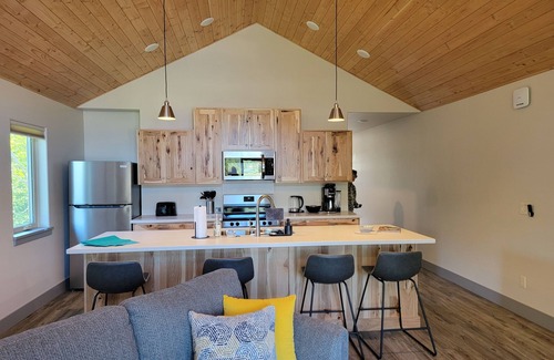 Homer Cabin | Lakeshore Cabins
