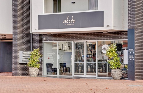 Greenway Apartment | Lakeside 1-Bed Unit Conveniently by Shops
