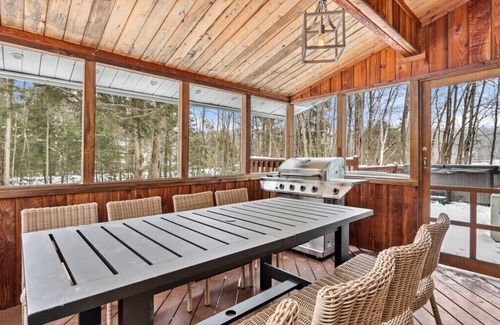 Becket House | Lakeside 5-BR Home in Idyllic Berkshires
