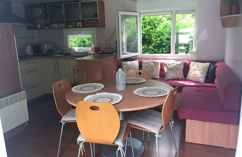 Pont-de-Salars House | Lakeside bungalow! All in comfort! Pets welcome!