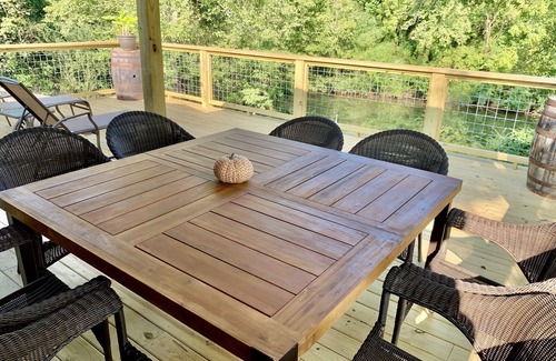 Ashland City Cabin | Lakeside Cabin Minutes From Downtown Nashville