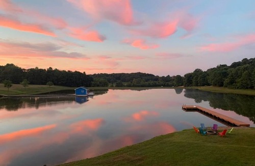 Fulda Cabin | Lakeside Cabin Near Holiday World Perfect for Families & Friends