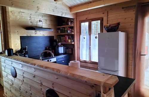 Le Lac-d'Issarles Ski Chalet | Lakeside cottage in the heart of nature