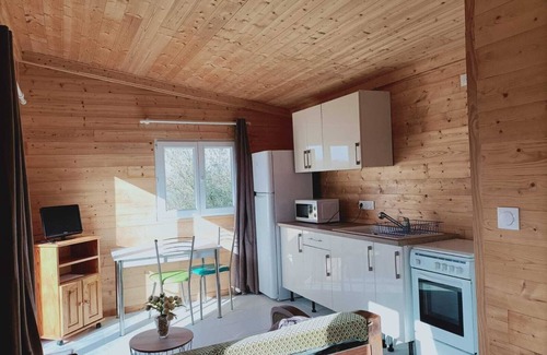 Le Langon Apartment | LAKESIDE COTTAGE