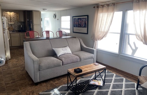 Leesburg House | Lakeside fishing cabin with boat lift for your boat! Year round water.