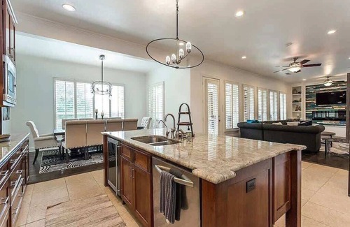 Little Elm House | Lakeside Grand Villa - Lone Star State, Little Elm