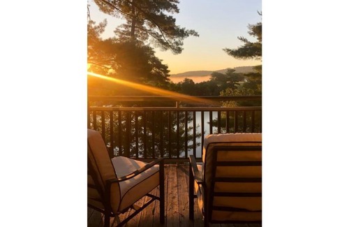 Huntsville Condo | Lakeside in Muskoka